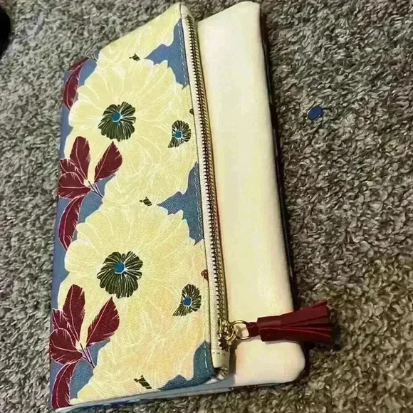 Rachel Pally Blue White Floral Leather Clutch - Picture 4 of 4